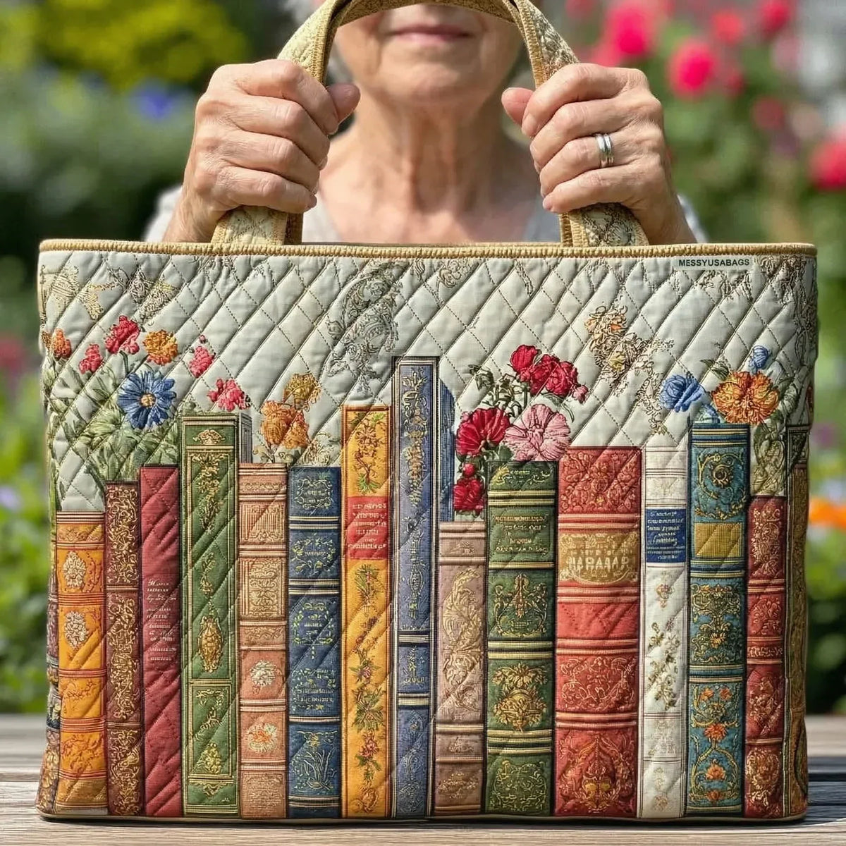 Vattert tote-veske – Fortryllet bibliotek