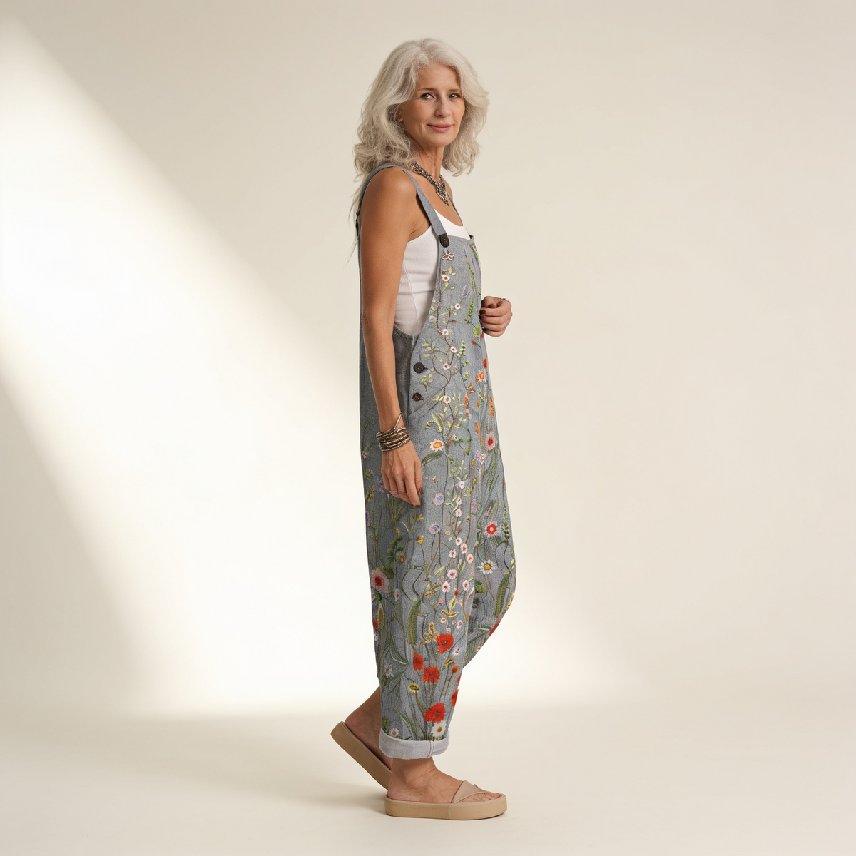 Adeline | Landlige blomster i lys bohemstil